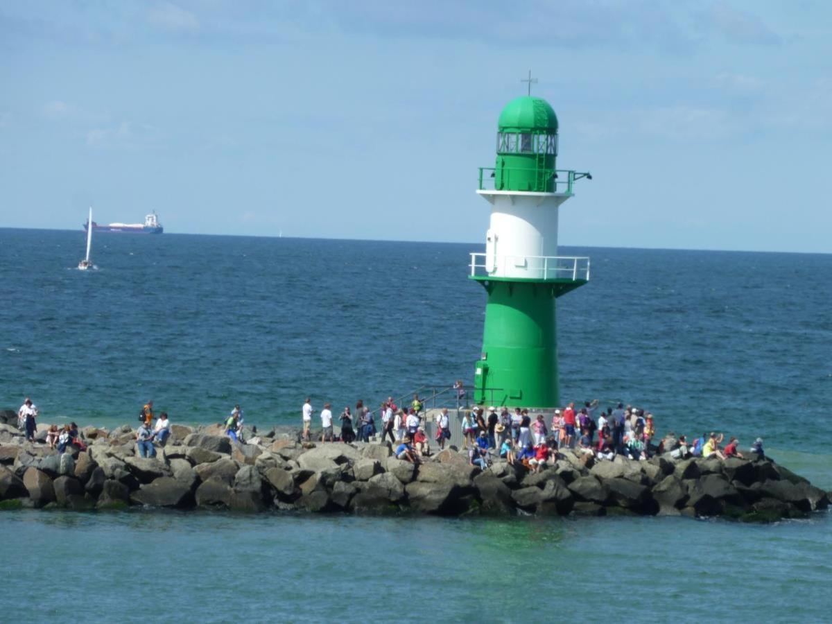 Marthes Seeblick Rostock Exterior foto